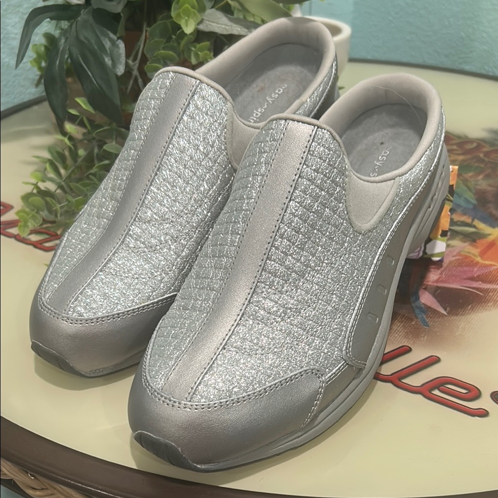 Easy Spirit Silver Textured Sneakers for Everyday Comfort